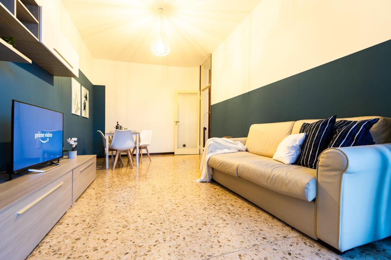 Blue Wave Apartment Arona - Lago Maggiore المظهر الخارجي الصورة