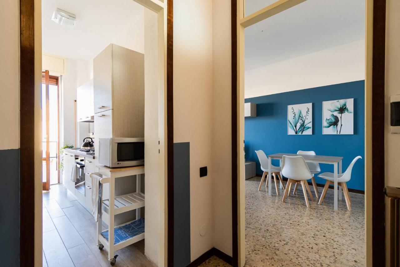 Blue Wave Apartment Arona - Lago Maggiore المظهر الخارجي الصورة